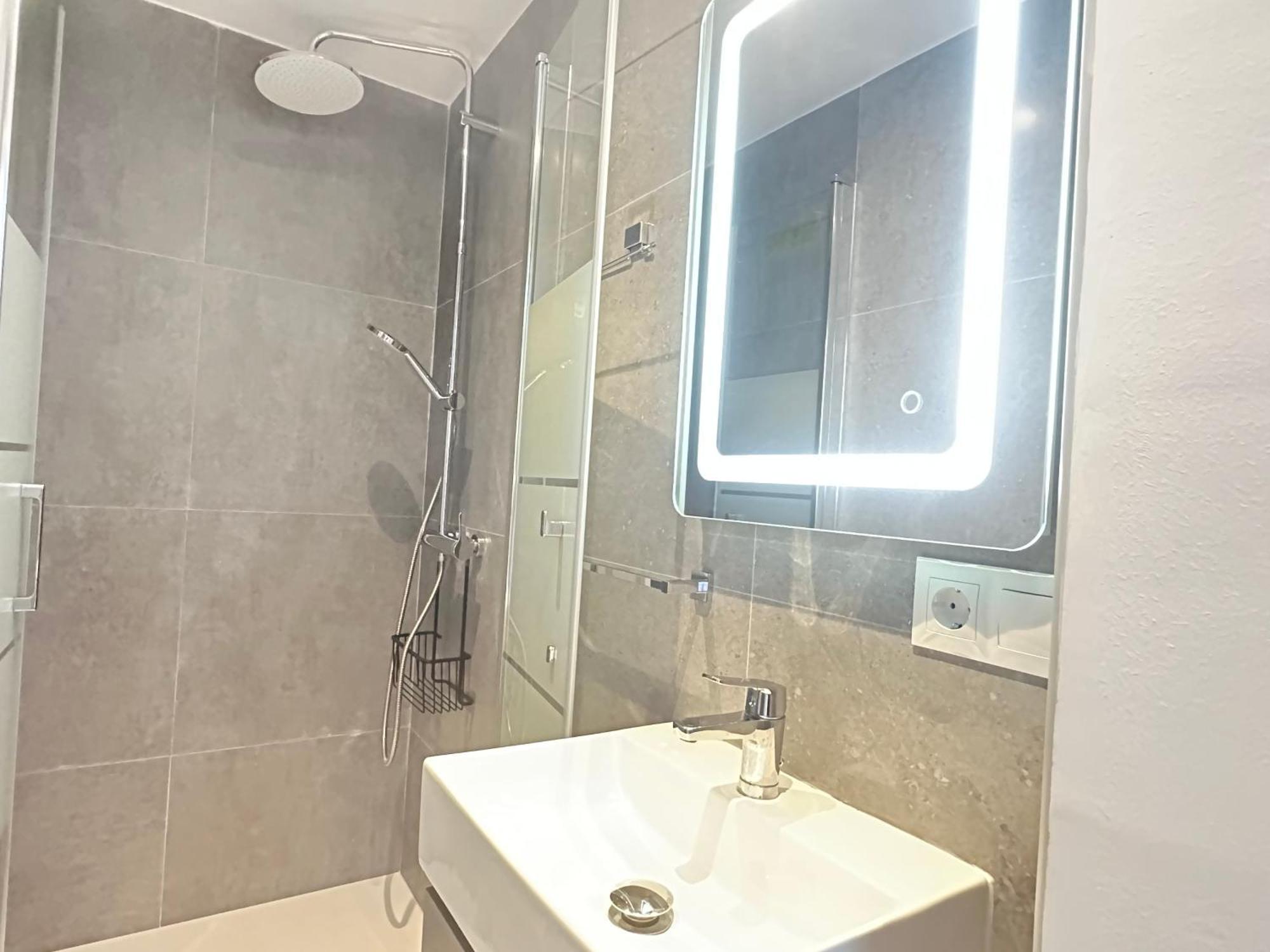 Moderno Centro De Apartemen Marbella